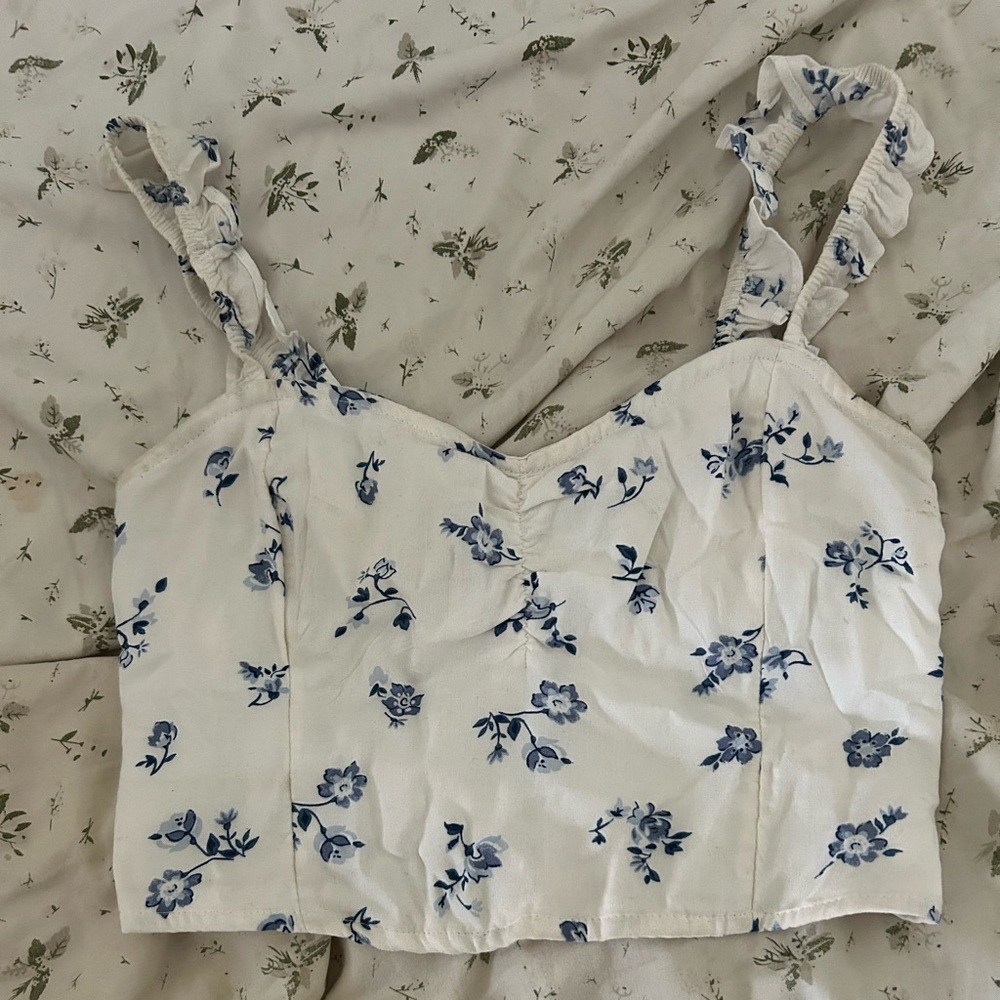 Hollister Flower Crop top